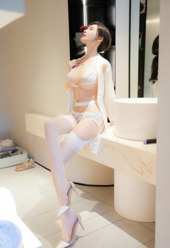 [Xiuren秀人网]2024.07.24 NO.8908 Carol周妍希[86+1P／721MB]