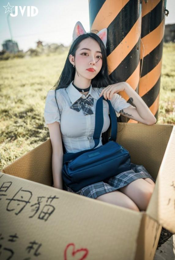 飄飄 – 巨乳人形貓[174P-109MB]